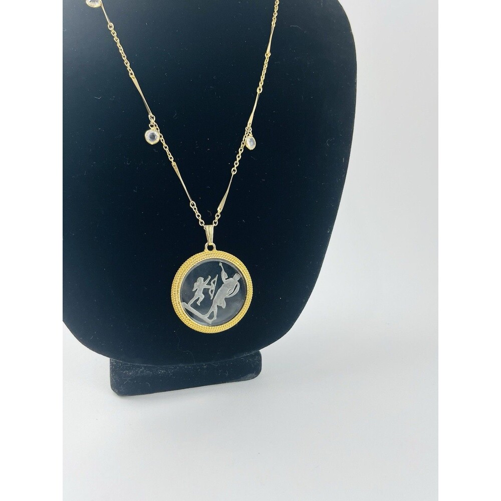Vintage Cupid Venus Intaglio Necklace Goldette Style Magnifying glass Cherub Arr
